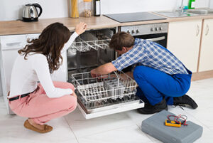 When to Call A Dishwasher Repair Service