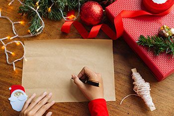 10 Simple Christmas Gift Ideas For Tenants